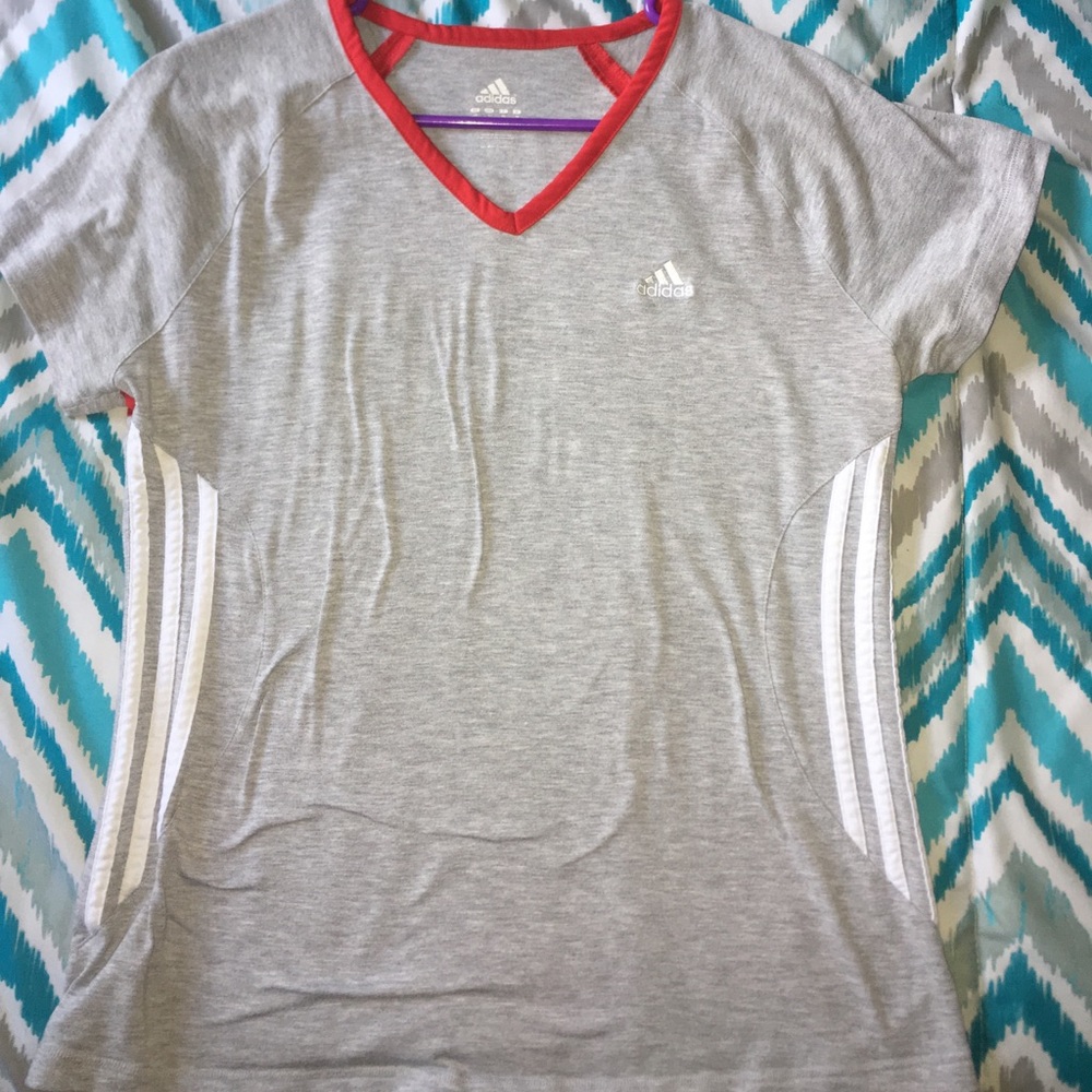 Adidas tee shirt ❤️